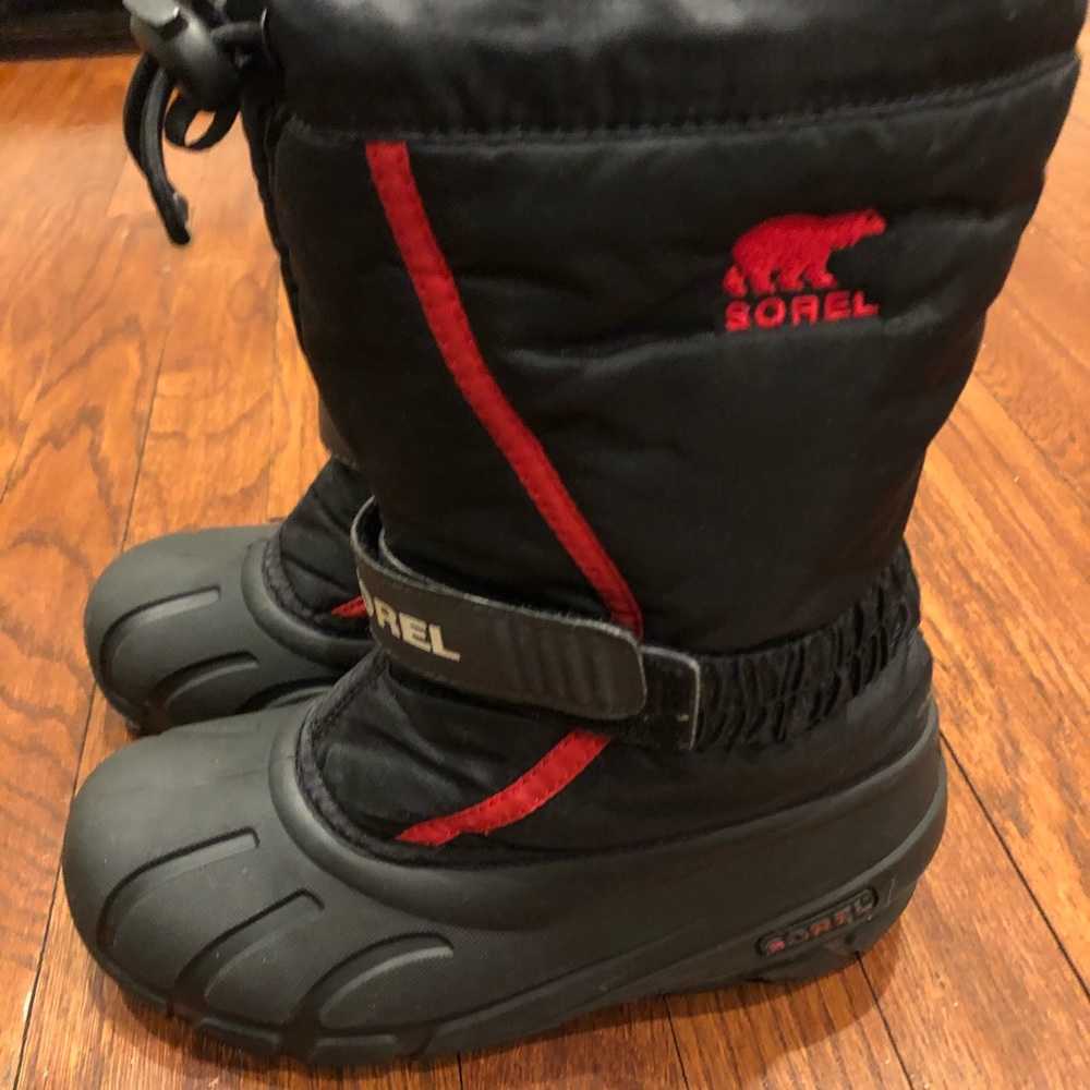 ❌SOLD❌Boys Sorel winter boots size 2